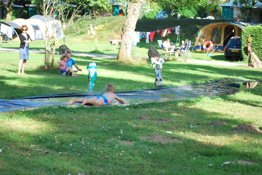 Camping Les Tournesols Sillé-le-Guillaume المظهر الخارجي الصورة