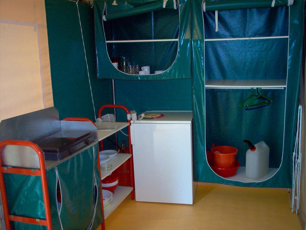 Camping Les Tournesols Sillé-le-Guillaume المظهر الخارجي الصورة
