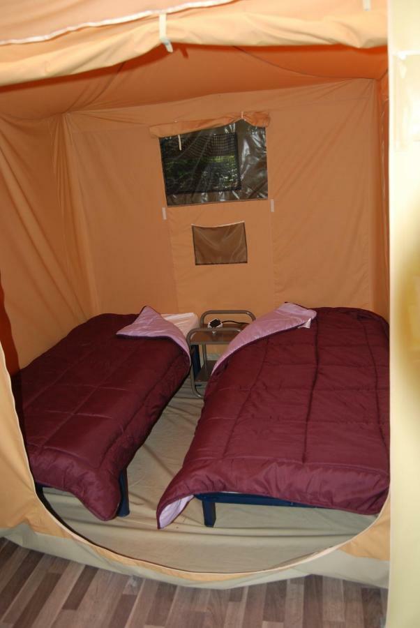 Camping Les Tournesols Sillé-le-Guillaume المظهر الخارجي الصورة